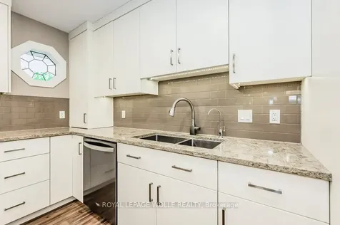219 Corrie Crescent Waterloo ON N2L 5W3
