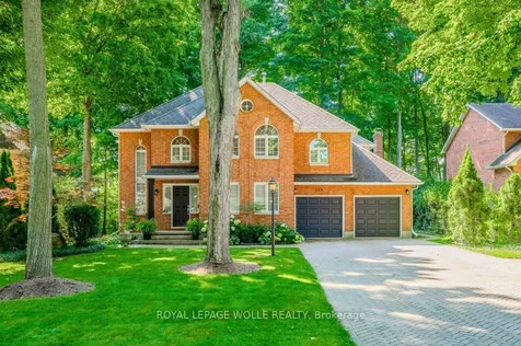219 Corrie Crescent Waterloo ON N2L 5W3