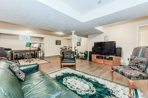 219 Corrie Crescent Waterloo ON N2L 5W3