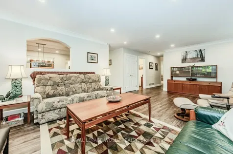 219 Corrie Crescent Waterloo ON N2L 5W3