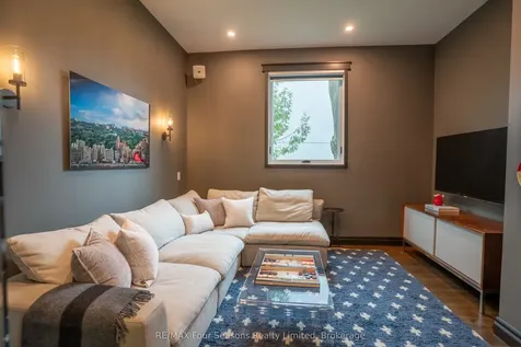 103 Cortina Crescent Blue Mountains ON L9Y 0S9