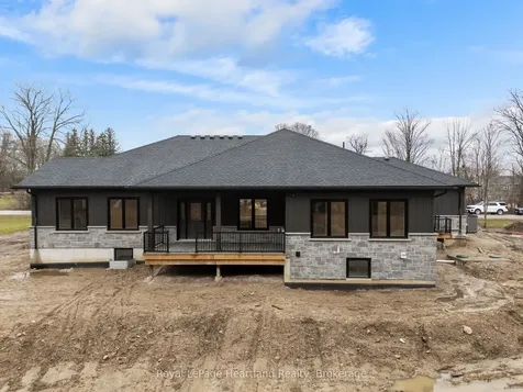 345 Turnberry Street North Huron ON N0G 2W0