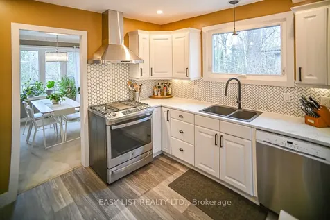 58 Pannell Lane Strathroy-caradoc ON N7G 2C6