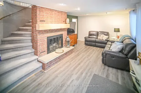 58 Pannell Lane Strathroy-caradoc ON N7G 2C6