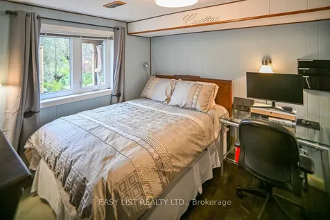 58 Pannell Lane Strathroy-caradoc ON N7G 2C6