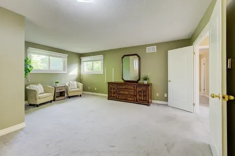 466 Dicenzo Drive Hamilton ON L9B 2C4
