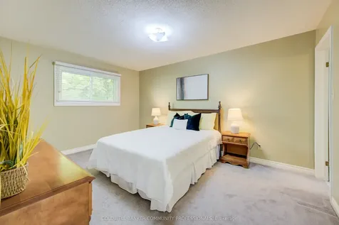 466 Dicenzo Drive Hamilton ON L9B 2C4