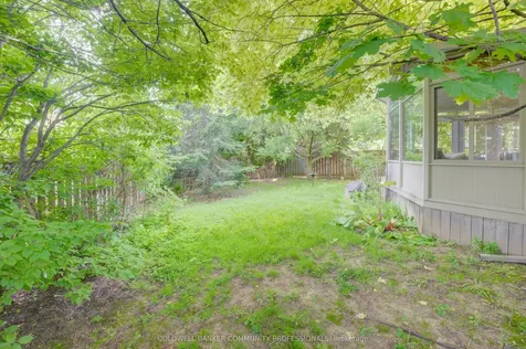 466 Dicenzo Drive Hamilton ON L9B 2C4