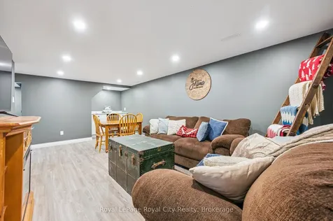 24 Julia Drive Guelph ON N1H 5W1