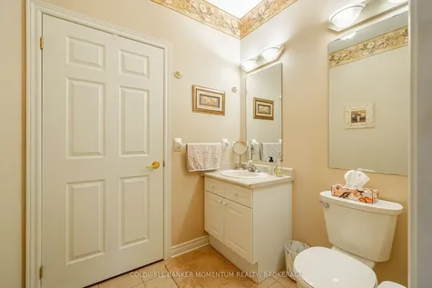 7 Willowlanding Court Welland ON L3C 7L7