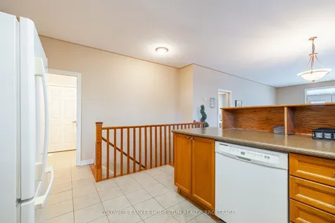 7 Willowlanding Court Welland ON L3C 7L7