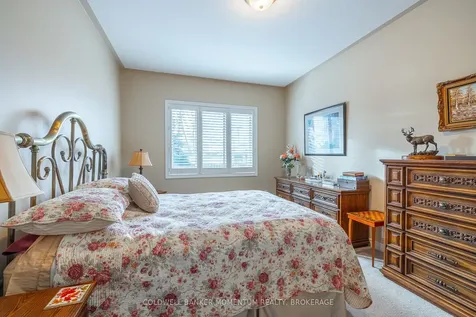 7 Willowlanding Court Welland ON L3C 7L7