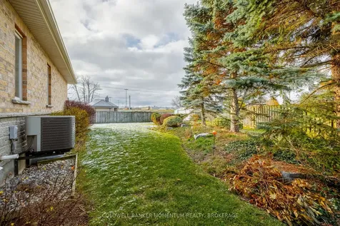 7 Willowlanding Court Welland ON L3C 7L7