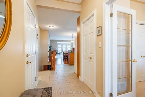 7 Willowlanding Court Welland ON L3C 7L7