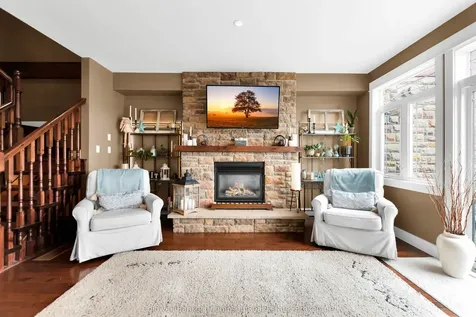 23 Winona Drive Huntsville ON P1H 1L9