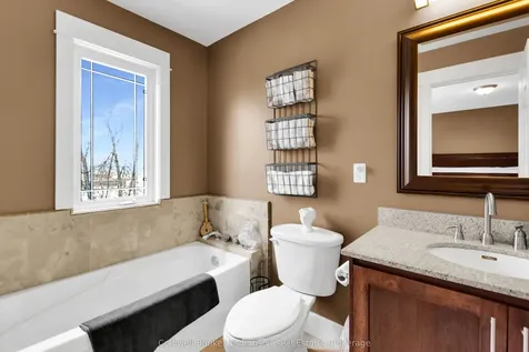 23 Winona Drive Huntsville ON P1H 1L9