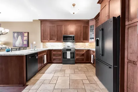 23 Winona Drive Huntsville ON P1H 1L9