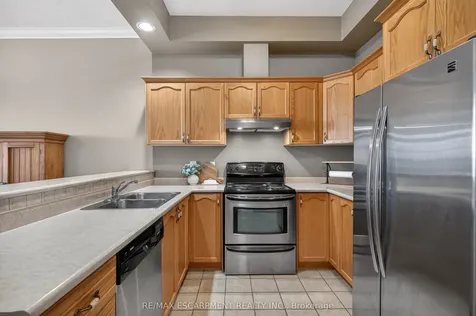 262 Dundas Street E Hamilton ON L8B 1A9