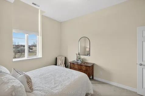 262 Dundas Street E Hamilton ON L8B 1A9