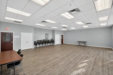 262 Dundas Street E Hamilton ON L8B 1A9