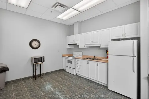 262 Dundas Street E Hamilton ON L8B 1A9