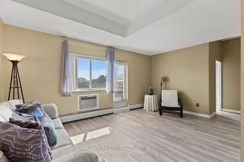 196 Scott Street St. Catharines ON L2N 5T2