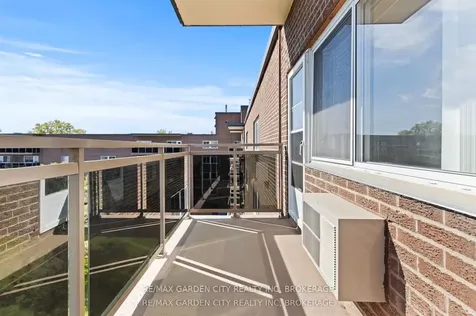 196 Scott Street St. Catharines ON L2N 5T2