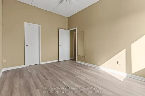 196 Scott Street St. Catharines ON L2N 5T2