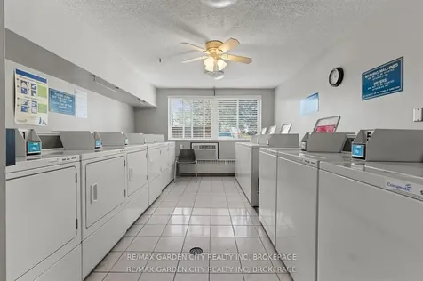 196 Scott Street St. Catharines ON L2N 5T2