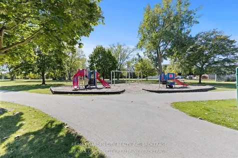 196 Scott Street St. Catharines ON L2N 5T2