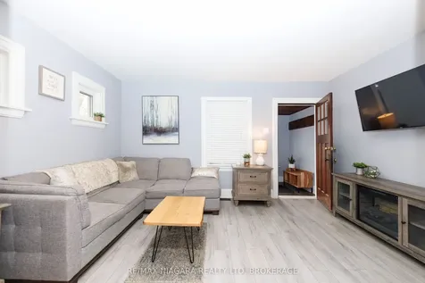 5011 Fifth Avenue Niagara Falls ON L2E 4S6