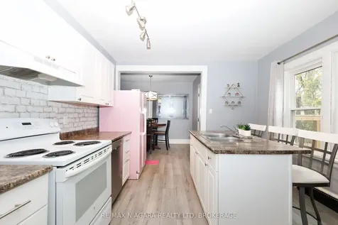 5011 Fifth Avenue Niagara Falls ON L2E 4S6