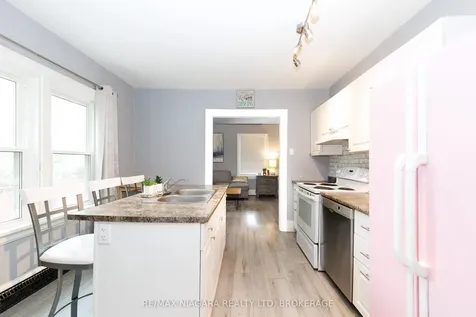 5011 Fifth Avenue Niagara Falls ON L2E 4S6