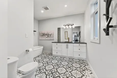 31 Lindsay Crescent Strathroy-caradoc ON N7G 0G5