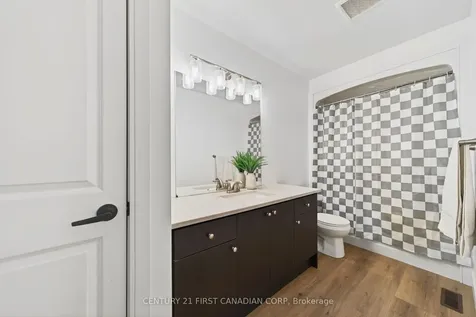 31 Lindsay Crescent Strathroy-caradoc ON N7G 0G5