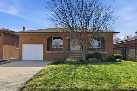 288 Eastdale Boulevard Hamilton ON L8E 3P4