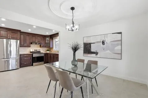 288 Eastdale Boulevard Hamilton ON L8E 3P4