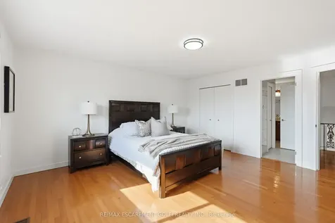 288 Eastdale Boulevard Hamilton ON L8E 3P4