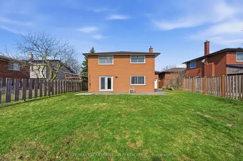 288 Eastdale Boulevard Hamilton ON L8E 3P4
