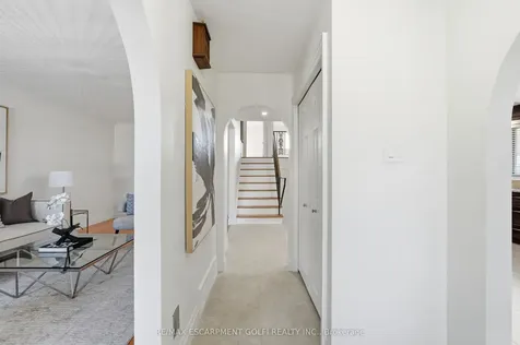 288 Eastdale Boulevard Hamilton ON L8E 3P4