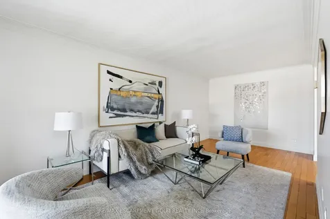 288 Eastdale Boulevard Hamilton ON L8E 3P4