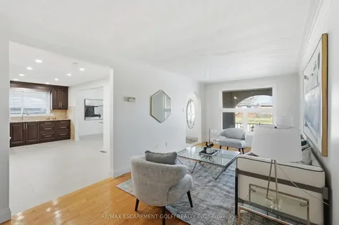 288 Eastdale Boulevard Hamilton ON L8E 3P4