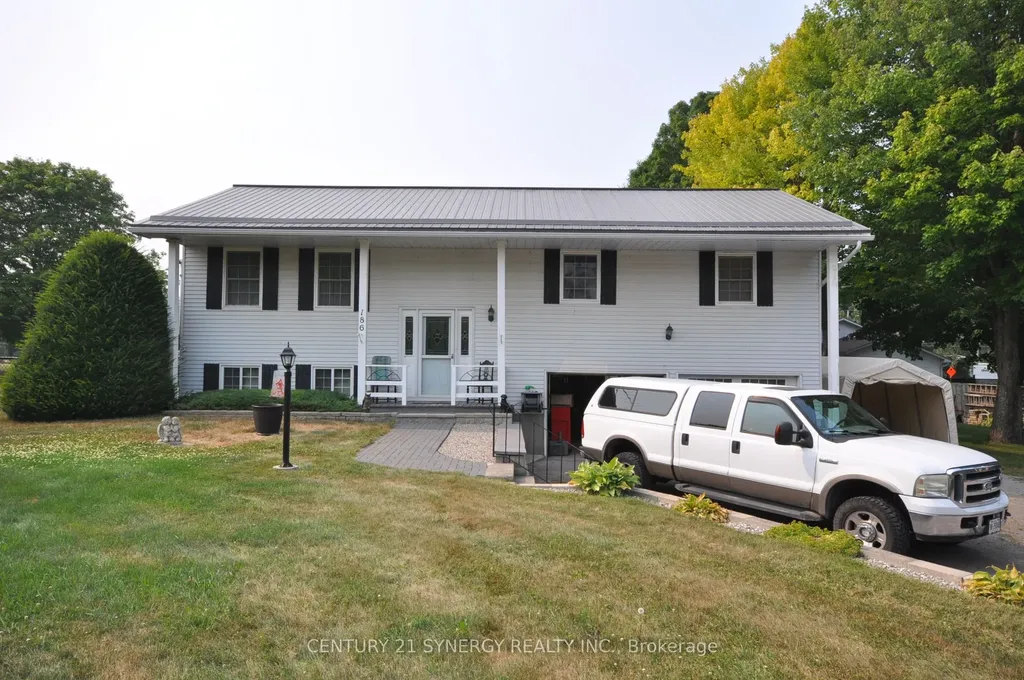 186 Golf Club Road N Rideau Lakes ON K7A 4S5