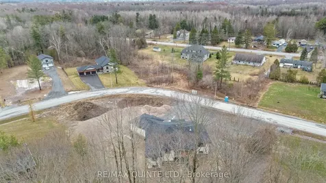 235 Michael's Way Prince Edward County ON K0K 1L0