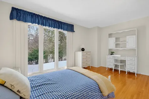 10 Amundsen Crescent Kanata ON K2L 1A7