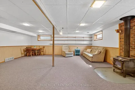 10 Amundsen Crescent Kanata ON K2L 1A7