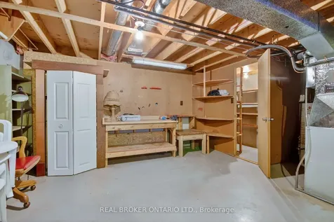 10 Amundsen Crescent Kanata ON K2L 1A7