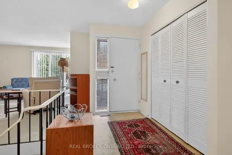 10 Amundsen Crescent Kanata ON K2L 1A7