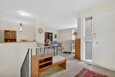 10 Amundsen Crescent Kanata ON K2L 1A7