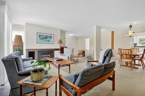 10 Amundsen Crescent Kanata ON K2L 1A7